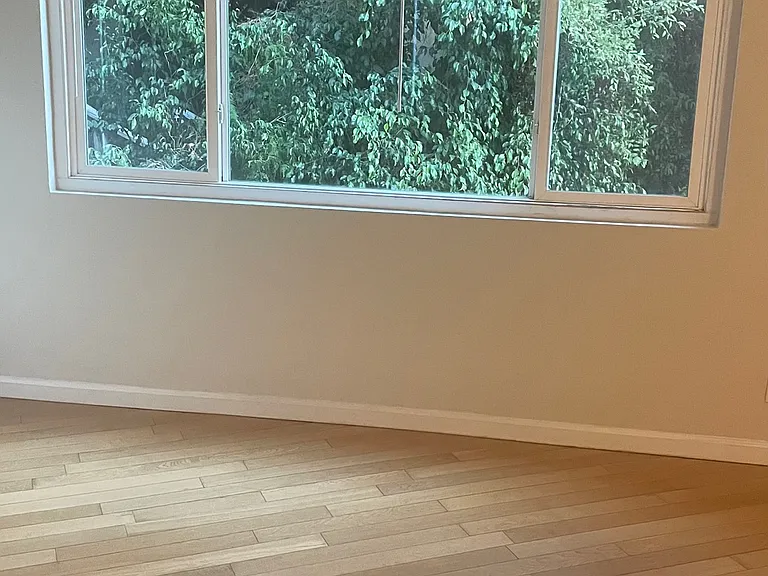2542 N Beachwood Dr #6 — Photo 25