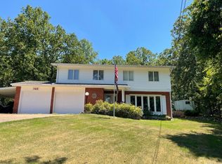 148 W Lakeshore Dr, Cherokee Village, AR 72529