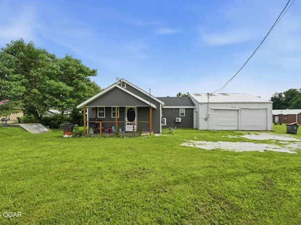 222 W Splitlog Street, Goodman, MO 64843
