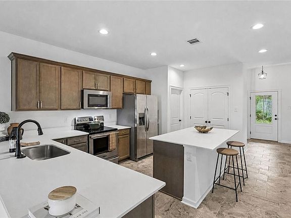 3rd image of 23565 Eagle Dr