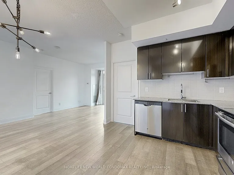 7165 Yonge St #1906 — Photo 11