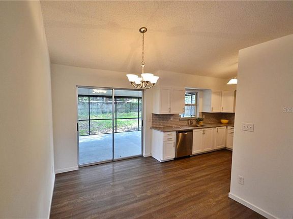 5th image of 7828 Hyacinth Dr