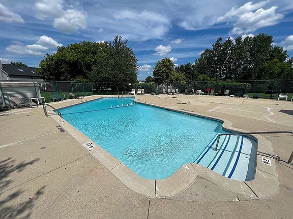 3rd image of 1095 Miller Ln APT 102