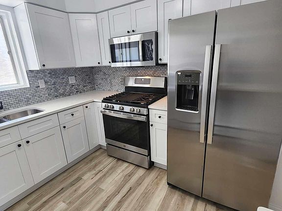 2nd image of 220 S Oak Park Ave APT 5