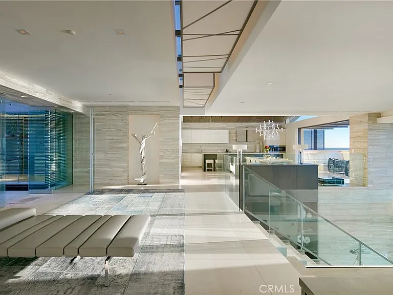 58 N La Senda Dr — Photo 8