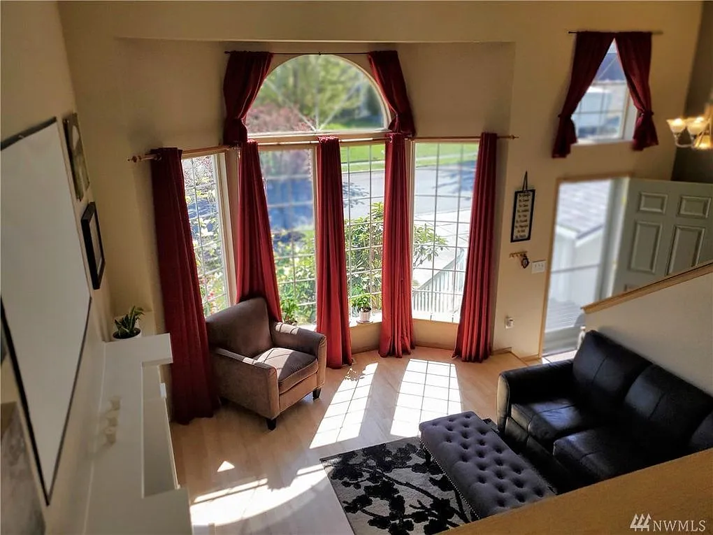 4 bed, 1733 sqft, $3,300 — Photo 4