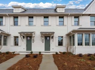 1020 Windsor Dr, Hoover, AL 35242