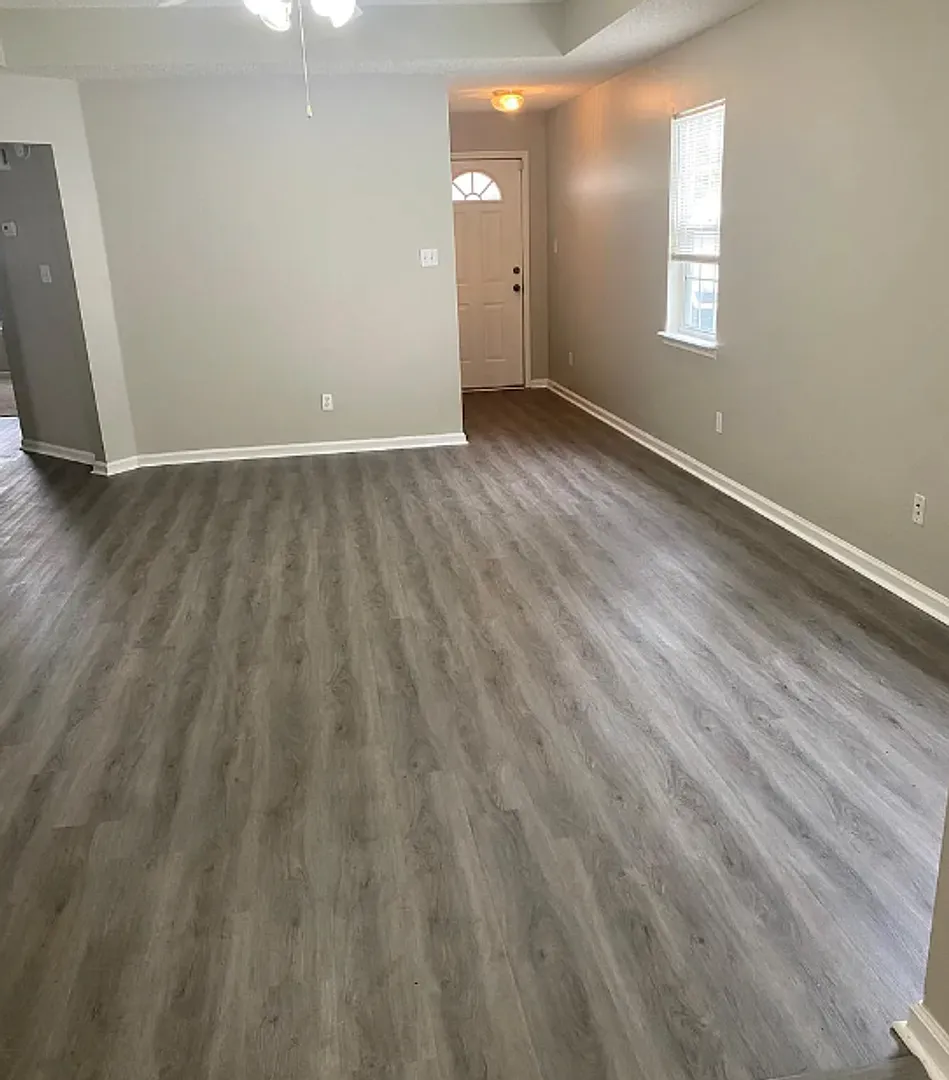 Building Photo - 3025 Ginny Dr