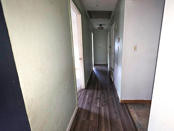 13th image of 408 S Harlin Drive