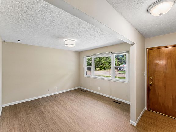 4th image of 1206 E Rosebrier Street