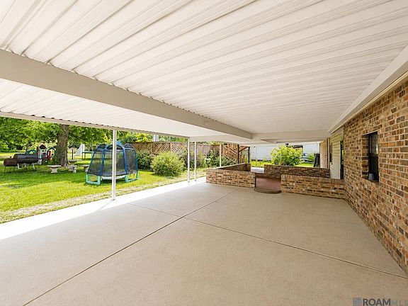 4th image of 76950 Dewey Dr