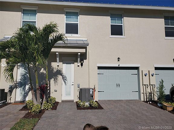 3rd image of 5140 Eucalyptus Dr Unit 4