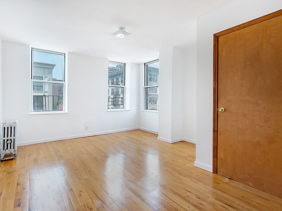 1st image of 94 Graham Ave APT 2C