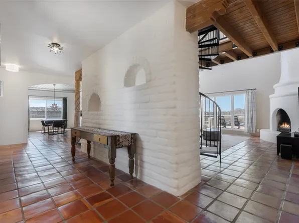 13 Camino Potrillo, Lamy, NM 87540
