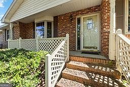 3rd image of 520 Morris Rd