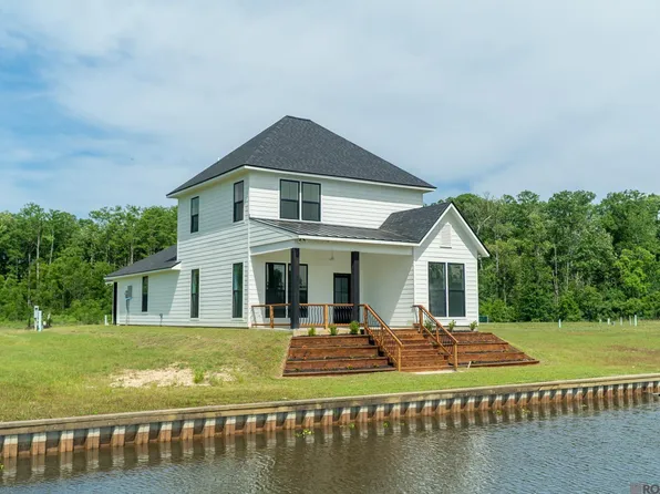 12854 North St, Maurepas, LA 70449