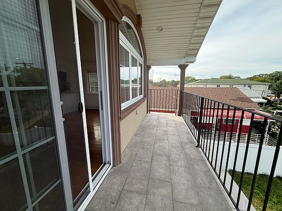 3rd image of 229-24 Edgewood Ave #2