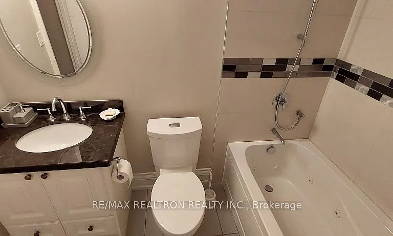 176 Alfred Ave #BASEMENT — Photo 9