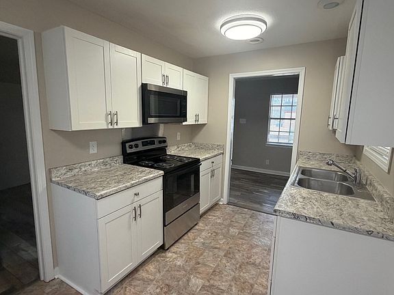 3rd image of 104 Kemmons Dr
