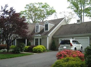 2 Hickory Hl, West Springfield, MA 01089