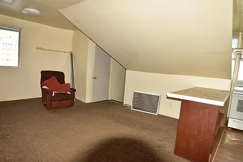 221 Atwood St Photo 1