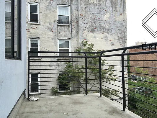 Rented by ERNY LLC | media 30