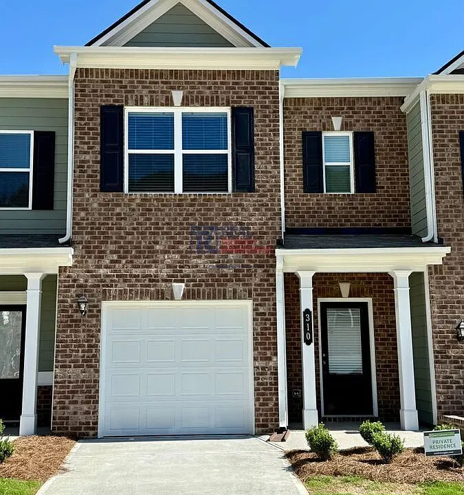 310 Skye Ln