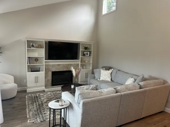 7901 196th St SW APT 9, Edmonds, WA 98026