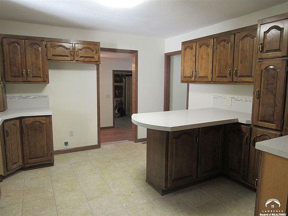 2nd image of 1600 W 22nd St