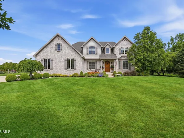 9258 Twin Creek Ln, Sylvania, OH 43560