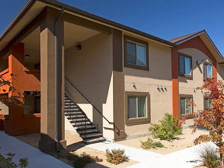 Vale Apartments & Townhomes — Photo 11