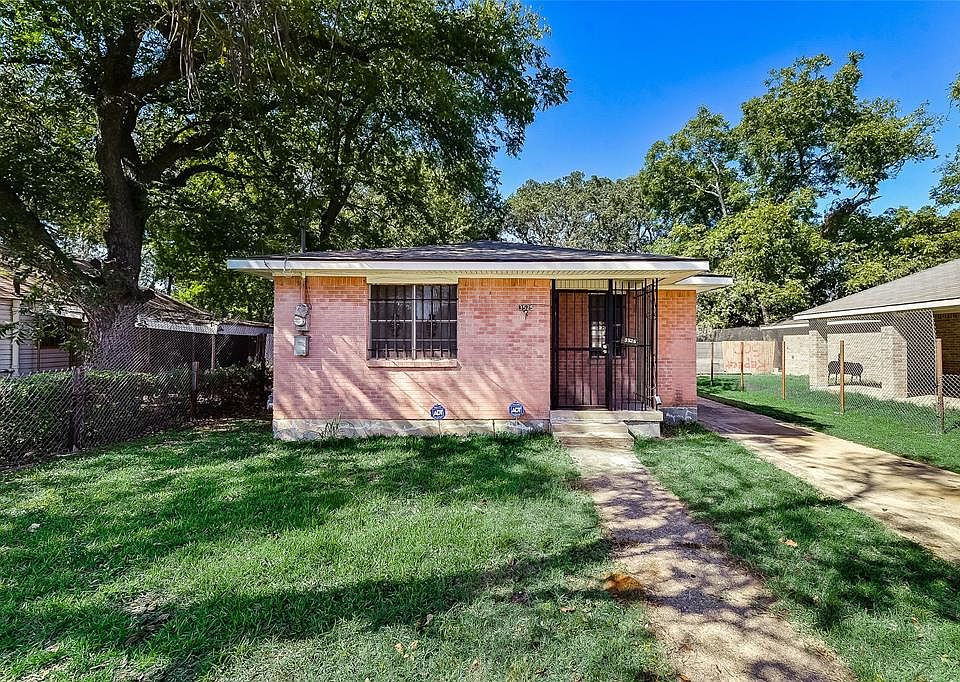 1st image of 3525 Cauthorn Dr