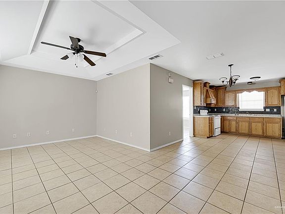 3rd image of 601 Agate St #2