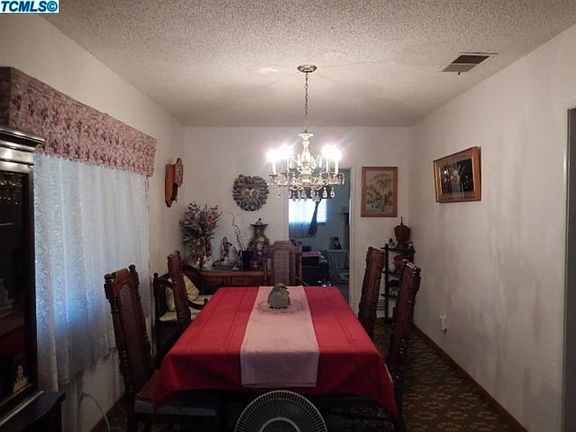 5th image of 2815 S Chinowth St