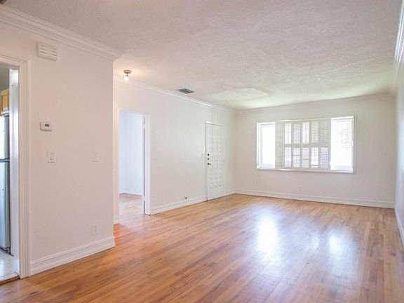 4th image of 2214 SW 17th Ter