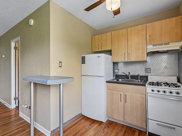 Aperture Apartments — Photo 8