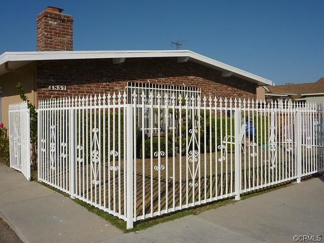 1st image of 4857 W 117th St