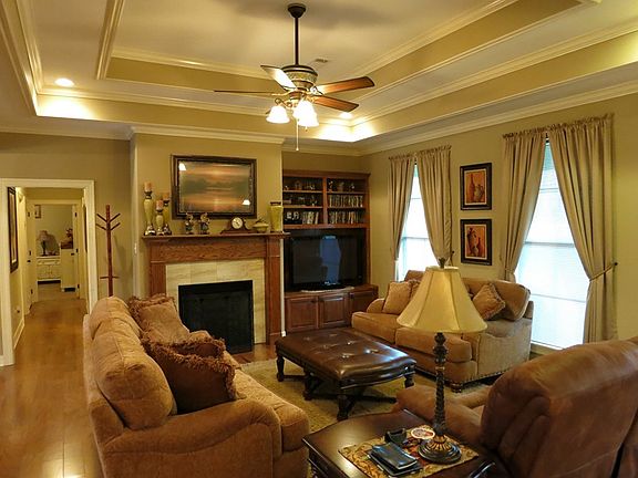 4th image of 118 Jasmine Cir