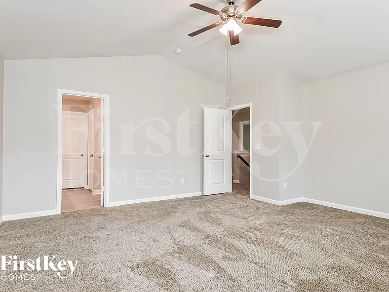 342 Royce Dr — Photo 8