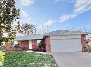 1819 N 25th St, Ozark, MO 65721