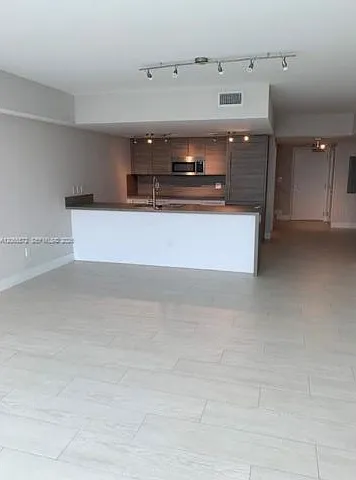 400 Sunny Isles Blvd #1606