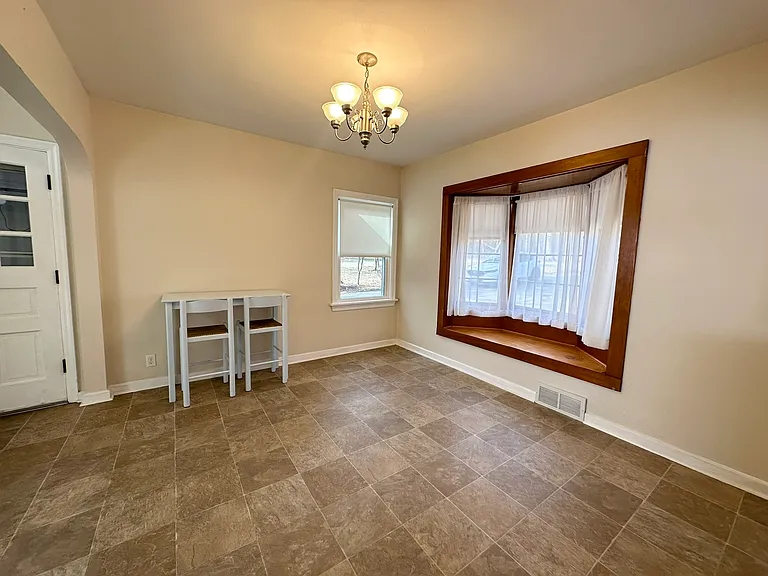136 E Hazel Dell — Photo 19