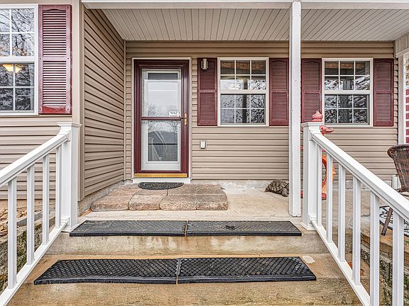 3rd image of 5023 Greenwood Drive
