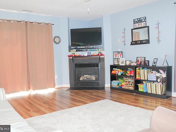 5th image of 45569 Boyne Ct