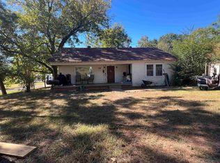 207 S Virginia St, Troup, TX 75789