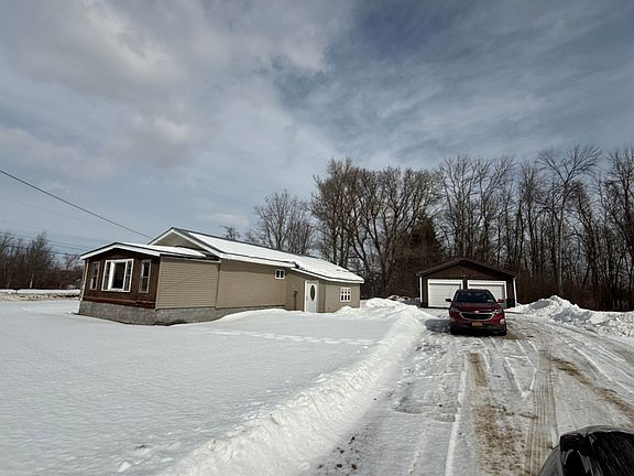 4th image of 60 Hidy Ave