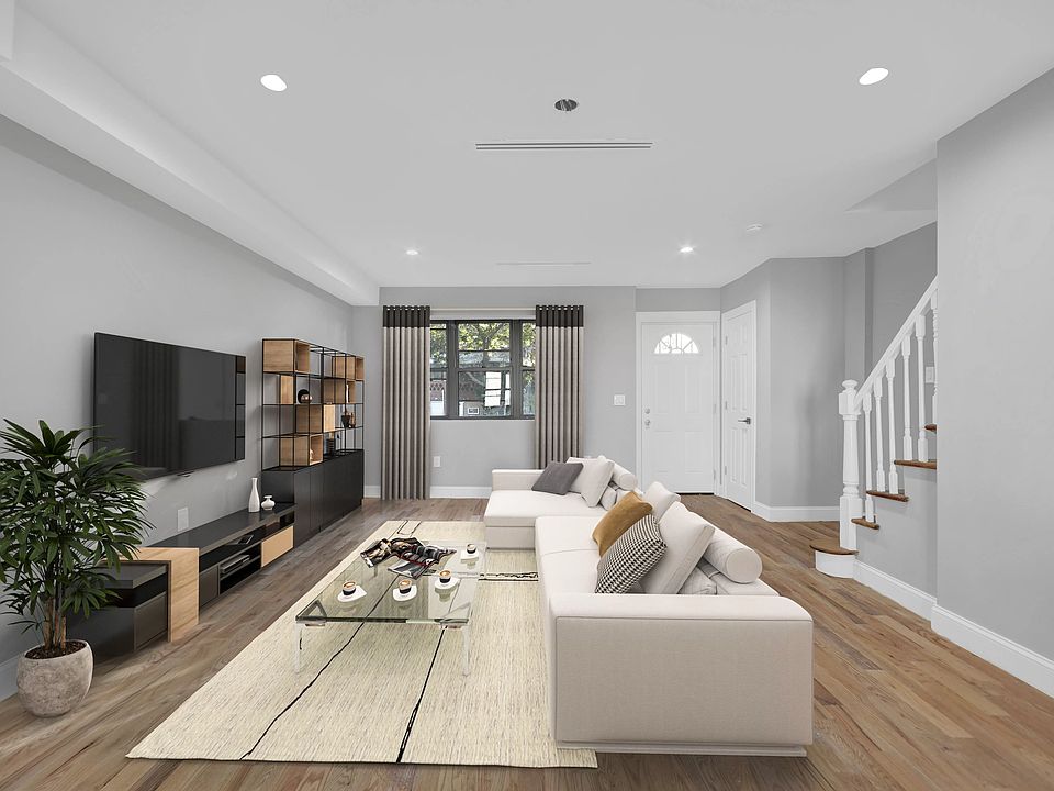 1st image of 852 E 57th St
