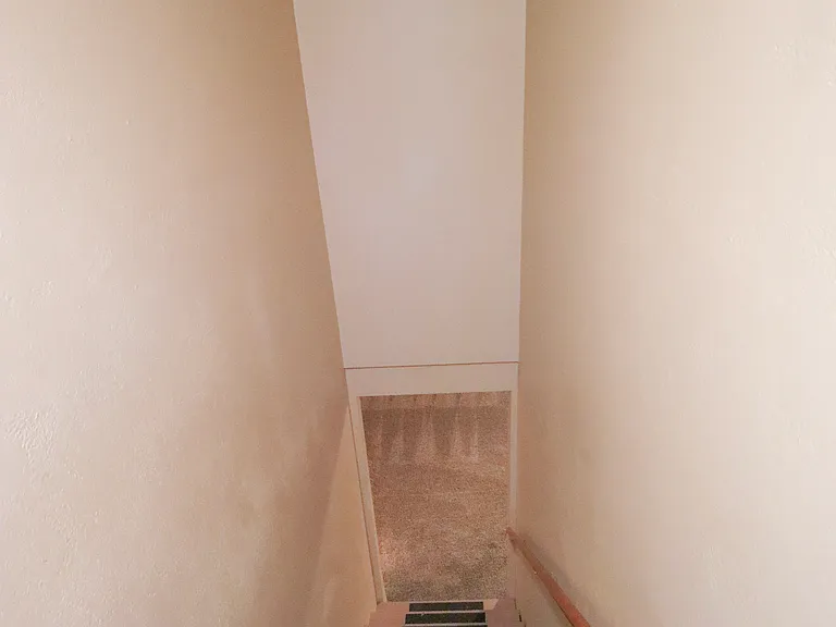 608 Cowan St — Photo 16