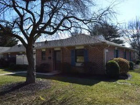 335 Valleybrook Dr, Lancaster, PA 17601