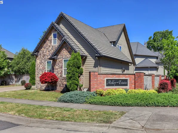 3435 Meadow View Dr, Eugene, OR 97408